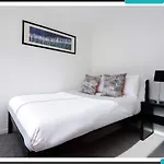 Regent\'S Park Apartment